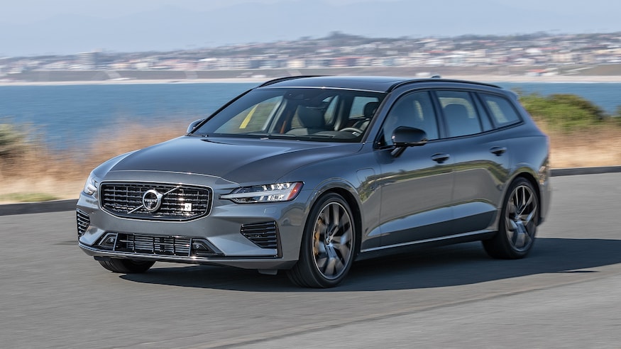 2022 Volvo V60 Recharge cars with Adaptive Cruise Control