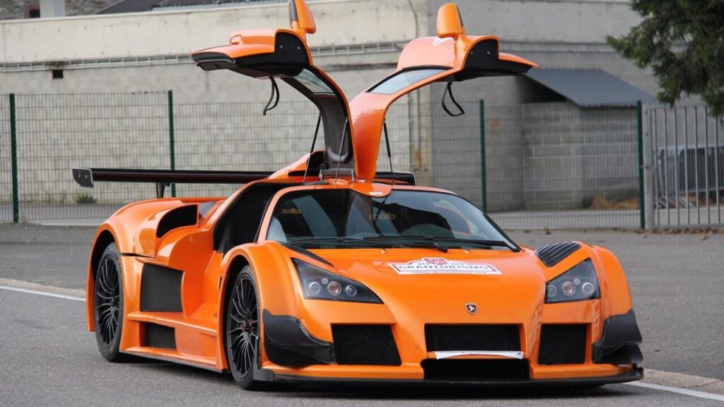 GUMPERT APOLLO - Cars With Gull-Wing Doors