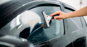 Read more about the article 5 SIGNS THAT YOU NEED NEW WINDOW TINT FOR YOUR CAR